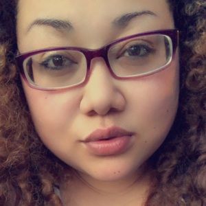 Meet your Posher, Crystal